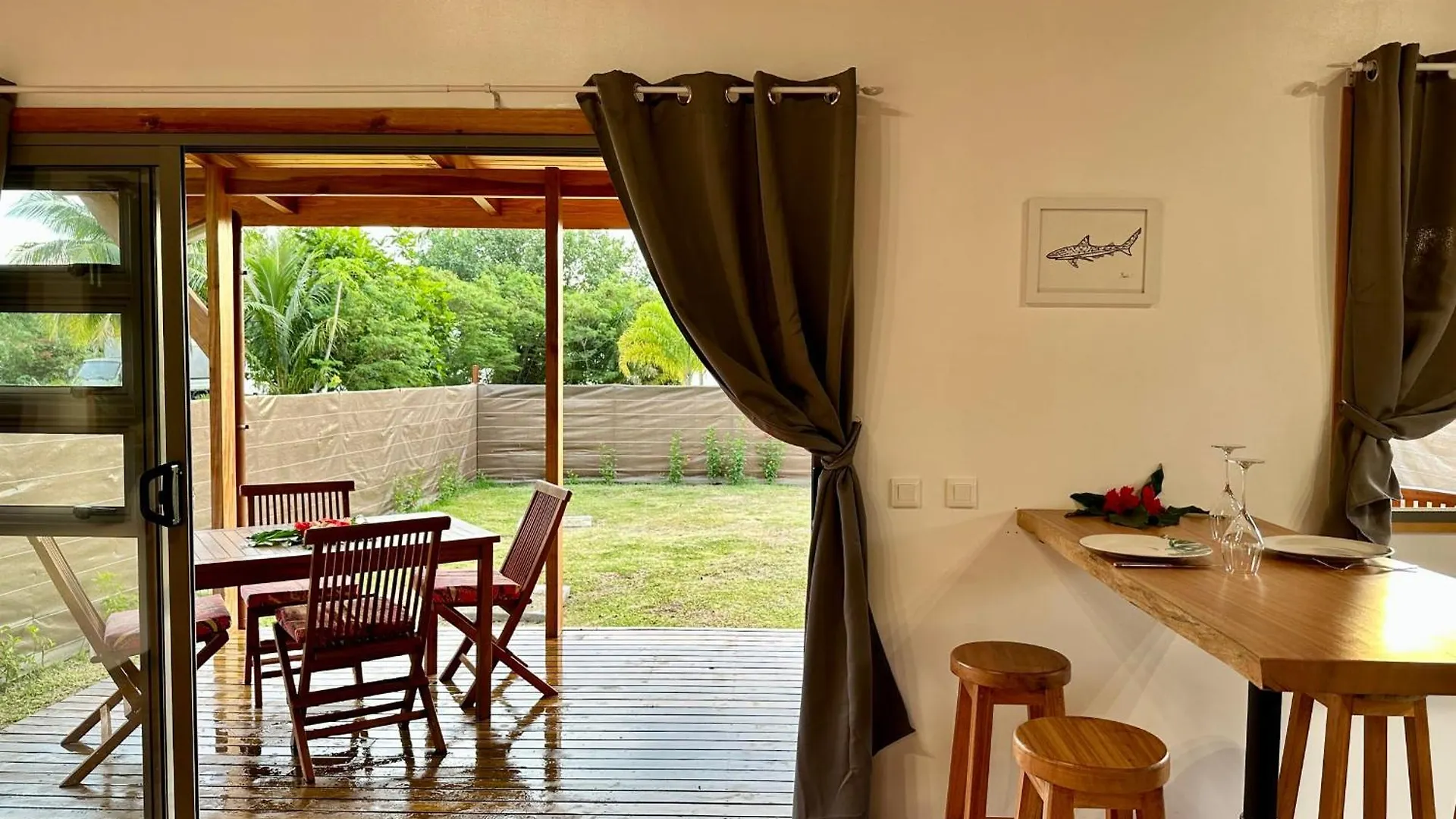 Haapiti Fare Tau Otaha - Comfy Cabin W Private Beach Access